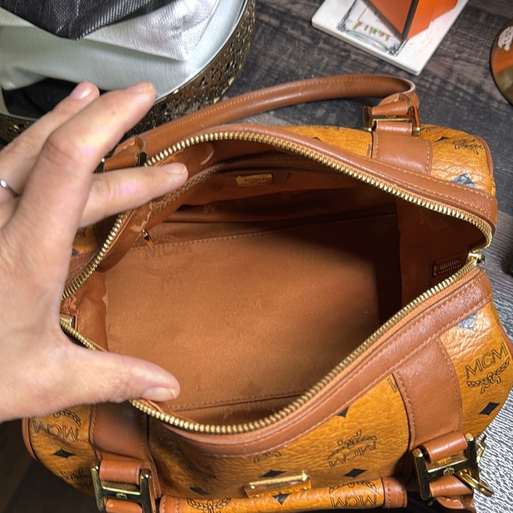 !!!!SOLD!!!! MCM Tan and Brown Satchel with Iconic Monogram - Picture 13 of 17